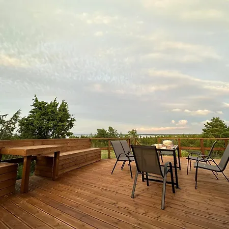 Mereaeaerne Maja Ilusa Vaatega Puhkemaja