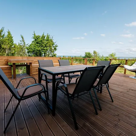 Mereaeaerne Maja Ilusa Vaatega Puhkemaja