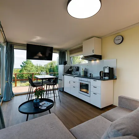 Mereaeaerne Maja Ilusa Vaatega בית נופש Kurkse