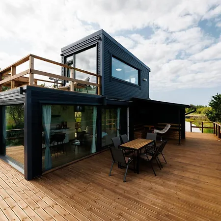 Mereaeaerne Maja Ilusa Vaatega Puhkemaja