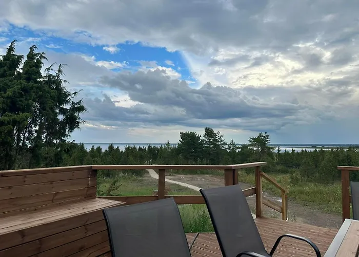 Mereaeaerne Maja Ilusa Vaatega Vikendica Kurkse