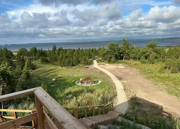 Mereaeaerne Maja Ilusa Vaatega Vikendica Kurkse