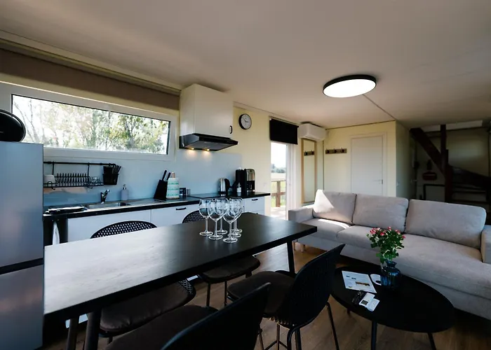 Mereaeaerne Maja Ilusa Vaatega Kurkse