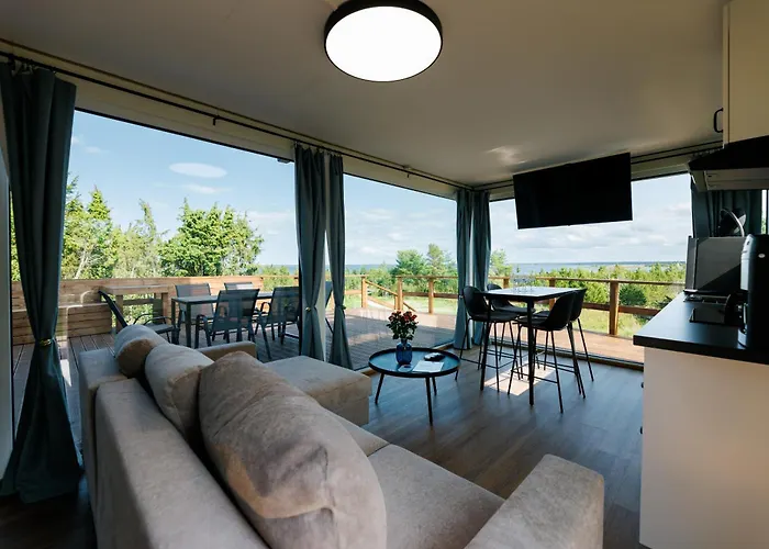 Mereaeaerne Maja Ilusa Vaatega Kurkse